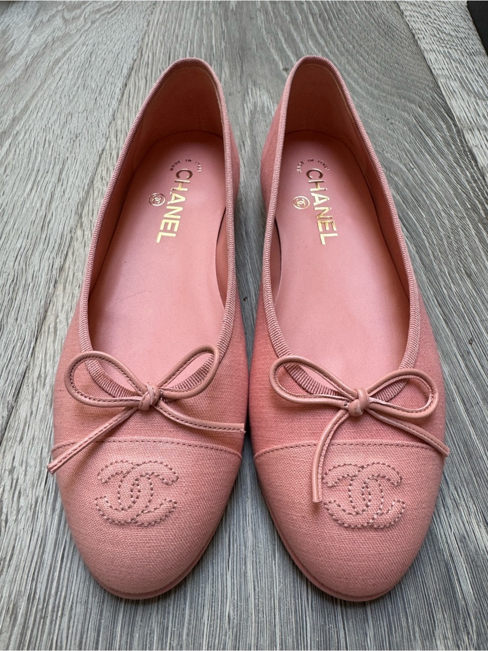 NWT CHANEL Coral Pink Canvas Ballet Flats with Bow - Picture 3 of 9